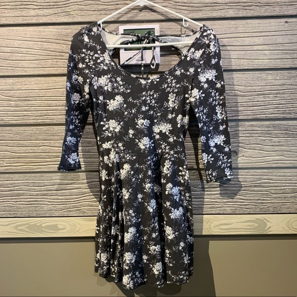 NWT American eagle floral dress - Picture 3 of 7